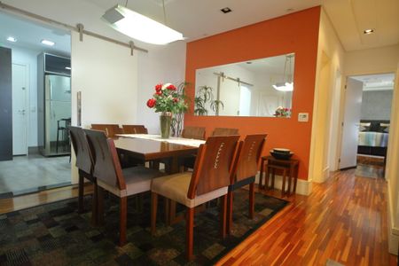 Apartamento à venda com 113m², 2 quartos e 3 vagasSala