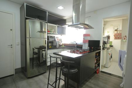 Apartamento à venda com 113m², 2 quartos e 3 vagasCozinha 