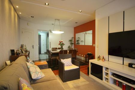 Apartamento à venda com 113m², 2 quartos e 3 vagasSala