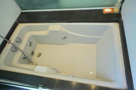 Apartamento à venda com 113m², 2 quartos e 3 vagasBanheiro/closet da suíte 