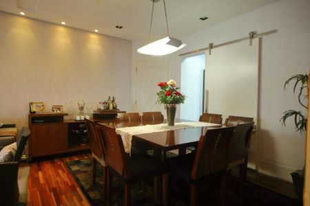 Apartamento à venda com 113m², 2 quartos e 3 vagasSala