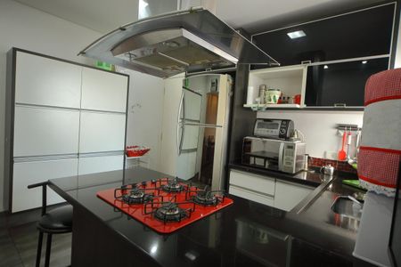Apartamento à venda com 113m², 2 quartos e 3 vagasCozinha 