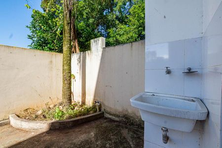 Casa à venda com 100m², 2 quartos e 1 vagaÁrea de Serviço