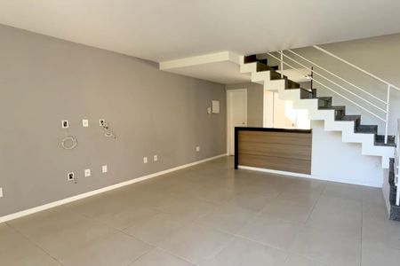 Casa à venda com 100m², 2 quartos e 1 vagaSala