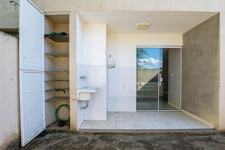 Casa à venda com 100m², 2 quartos e 1 vagaÁrea de Serviço