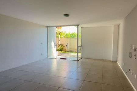 Sala de casa à venda com 2 quartos, 100m² em Engenho do Mato, Niterói