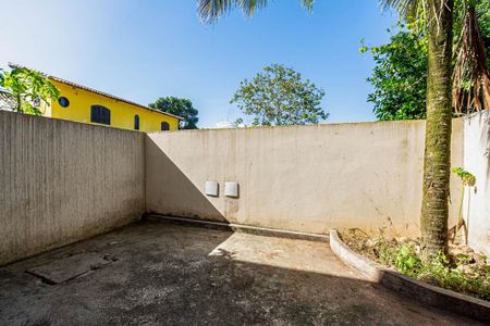 Casa à venda com 100m², 2 quartos e 1 vagaQuintal