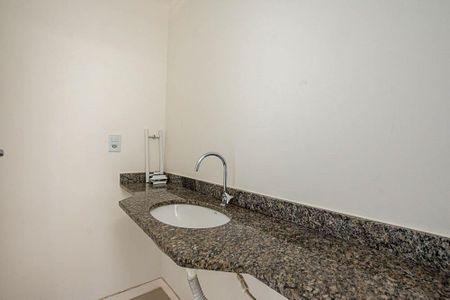Casa à venda com 100m², 2 quartos e 1 vagaBanheiro da Suíte 2