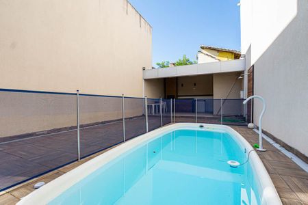 Casa à venda com 100m², 2 quartos e 1 vagaÁrea comum