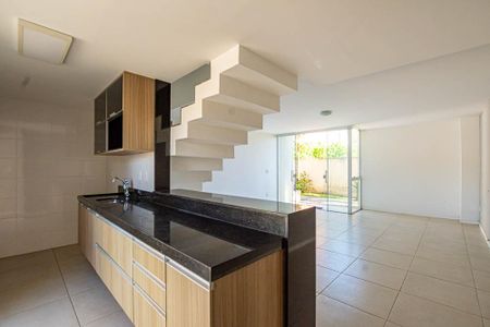 Sala de casa à venda com 2 quartos, 100m² em Engenho do Mato, Niterói