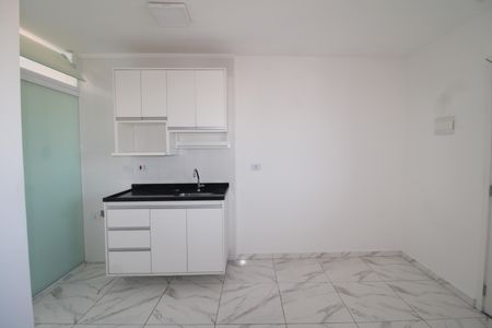 Sala / Cozinha de apartamento para alugar com 1 quarto, 32m² em Vila Amalia (zona Norte), São Paulo