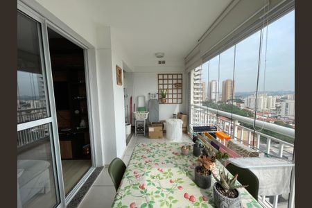 Apartamento para alugar com 77m², 3 quartos e 1 vagaVaranda