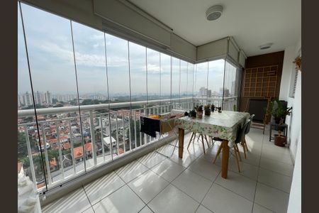Apartamento para alugar com 77m², 3 quartos e 1 vagaVaranda