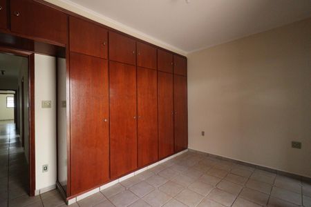 Casa para alugar com 90m², 2 quartos e 2 vagasSuite