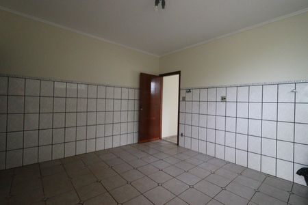 Casa para alugar com 90m², 2 quartos e 2 vagasCozinha
