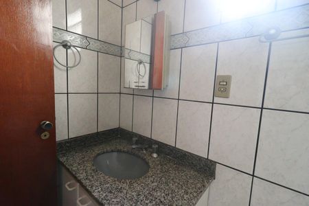 Casa para alugar com 90m², 2 quartos e 2 vagasBanheiro - torneira