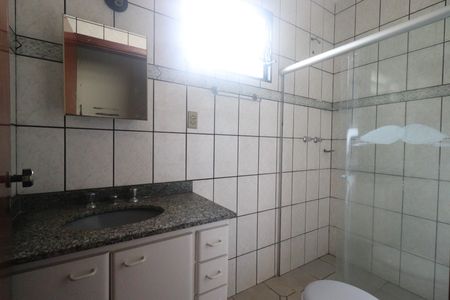 Casa para alugar com 90m², 2 quartos e 2 vagasBanheiro