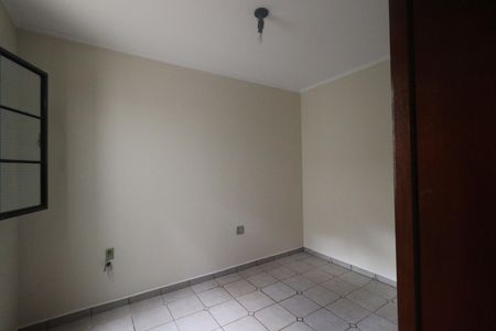 Casa para alugar com 90m², 2 quartos e 2 vagasQuarto