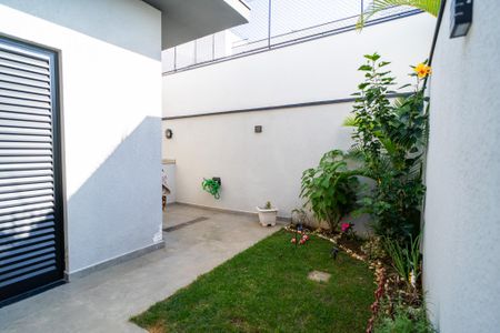 Casa para alugar com 200m², 3 quartos e 2 vagas Casa para alugar com 200m², 3 quartos e 2 vagasJardim
