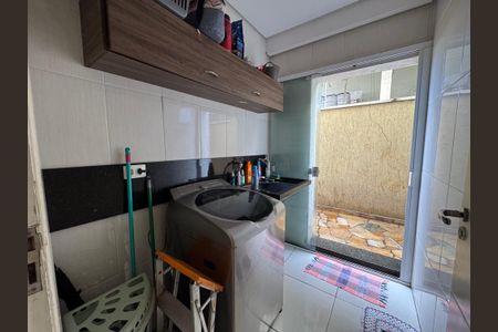 Área de Serviço de casa à venda com 3 quartos, 204m² em Jardim das Flores, Osasco