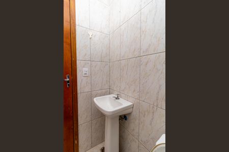 Casa de condomínio para alugar com 35m², 1 quarto e sem vagaBanheiro
