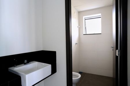 Banheiro de kitnet/studio à venda com 1 quarto, 40m² em Santa Efigênia, Belo Horizonte