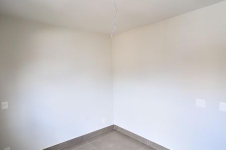 Quarto de kitnet/studio à venda com 1 quarto, 40m² em Santa Efigênia, Belo Horizonte