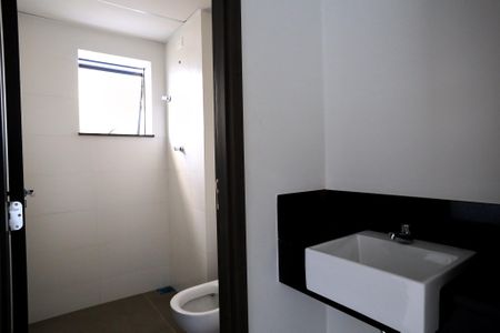 Banheiro de kitnet/studio à venda com 1 quarto, 40m² em Santa Efigênia, Belo Horizonte