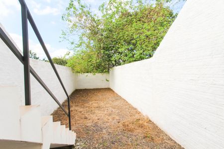 Casa para alugar com 62m², 2 quartos e 1 vagaÁrea externa