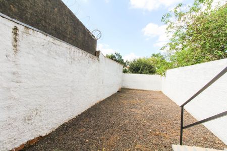 Casa para alugar com 63m², 2 quartos e 1 vagaÁrea externa