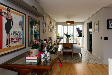 Sala  de casa de condomínio à venda com 4 quartos, 240m² em Vila Andrade, São Paulo