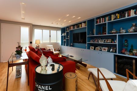 Sala  de casa de condomínio à venda com 4 quartos, 240m² em Vila Andrade, São Paulo