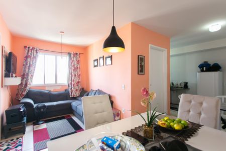Sala de apartamento à venda com 2 quartos, 50m² em Jardim Guaianazes, São Paulo