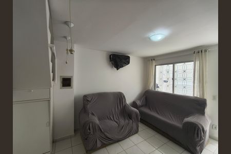 Casa para alugar com 60m², 2 quartos e 1 vaga