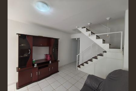 Casa para alugar com 60m², 2 quartos e 1 vaga