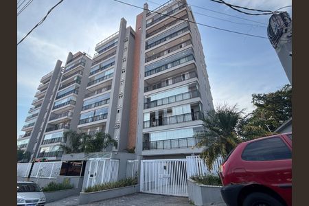 Apartamento à venda com 73m², 2 quartos e 2 vagasFachada e portaria 