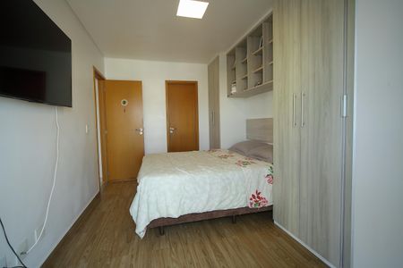 Apartamento à venda com 73m², 2 quartos e 2 vagasSuíte 