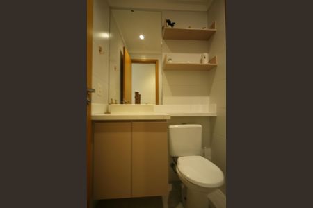 Apartamento à venda com 73m², 2 quartos e 2 vagasBanheiro Social 