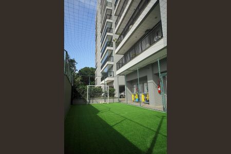 Apartamento à venda com 73m², 2 quartos e 2 vagasÁrea comum - Quadra esportiva