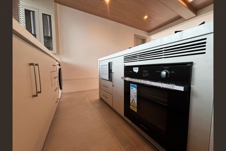 Apartamento para alugar com 134m², 1 quarto e 1 vaga