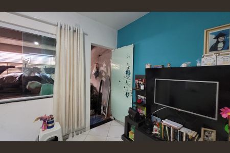 Sala de casa para alugar com 1 quarto, 65m² em Chacara Dona Escolastica, Itaquaquecetuba