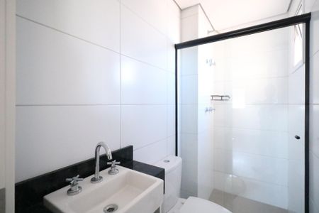 Apartamento à venda com 57m², 2 quartos e 2 vagas Apartamento à venda com 57m², 2 quartos e 2 vagasBanheiro