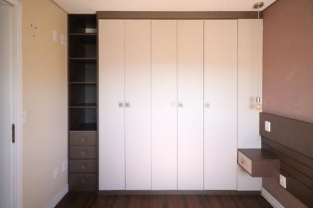 Apartamento à venda com 57m², 2 quartos e 2 vagas Apartamento à venda com 57m², 2 quartos e 2 vagasSuíte