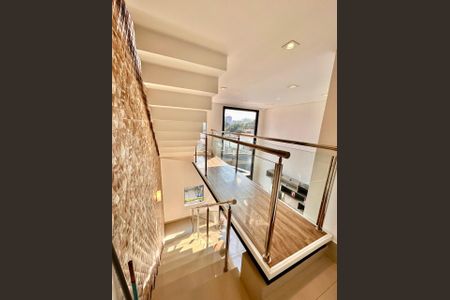 Casa para alugar com 150m², 2 quartos e 1 vagaEscada