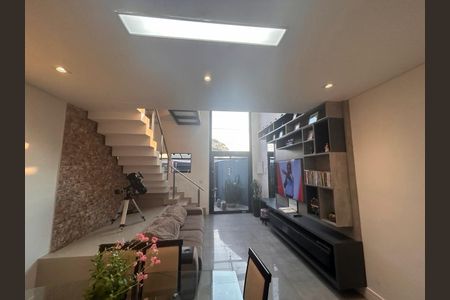 Sala de casa para alugar com 2 quartos, 150m² em Jardim Scala, Jundiaí