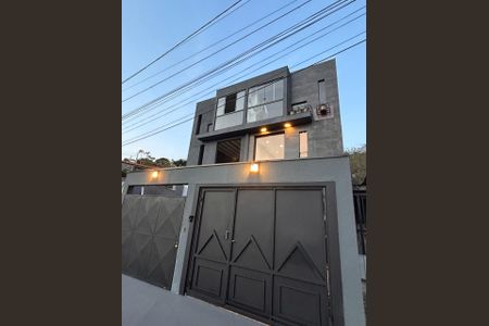 Casa para alugar com 150m², 2 quartos e 1 vagaFachada