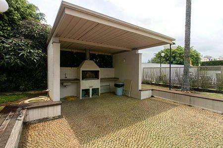 Apartamento à venda com 93m², 4 quartos e 2 vagasPátio com churrasqueira e piso de azulejos, com vista para a cidade.