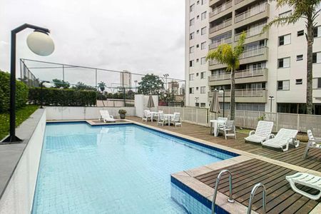 Apartamento à venda com 93m², 4 quartos e 2 vagasPiscina com deck e churrasqueira, vista para a cidade, com varanda e jardim.