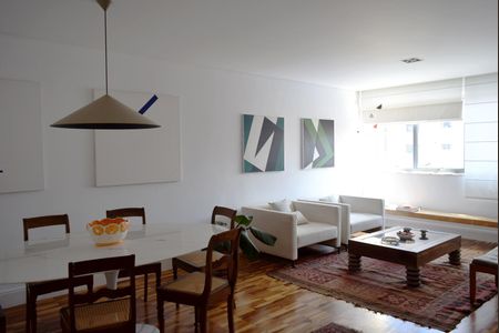 Apartamento para alugar com 116m², 2 quartos e 2 vagasSala