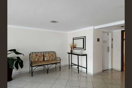 Apartamento para alugar com 116m², 2 quartos e 2 vagasHall social